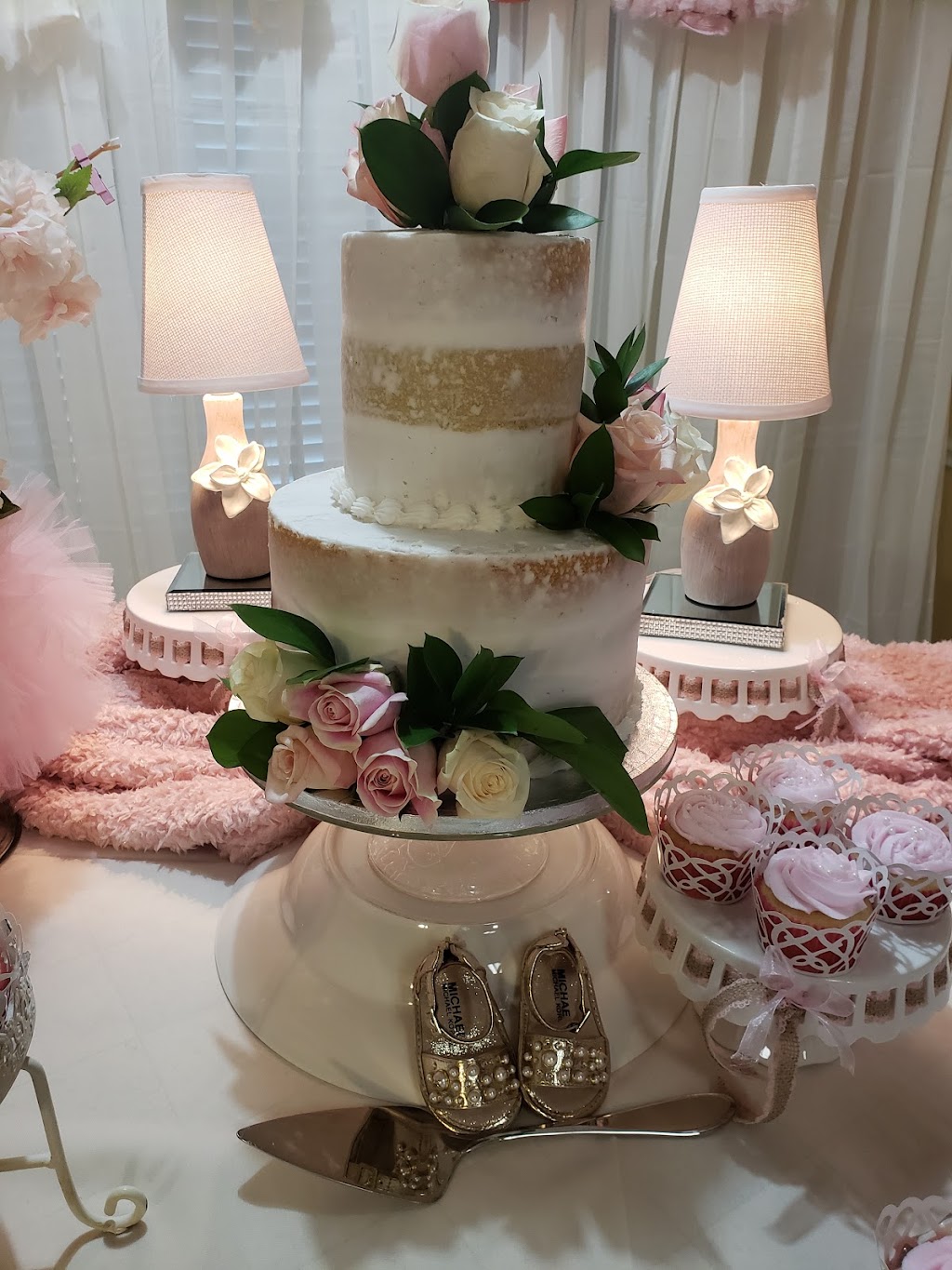 Renaissance Cake Company | 1007 S Washington St, Kaufman, TX 75142, USA | Phone: (972) 932-2148