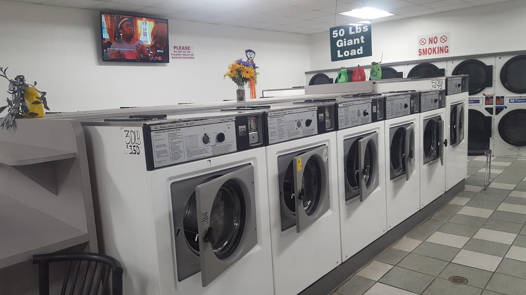 Rainwater Laundromat | Behind Subway, 4724 Maxwell Ave, El Paso, TX 79904, USA | Phone: (915) 258-7169