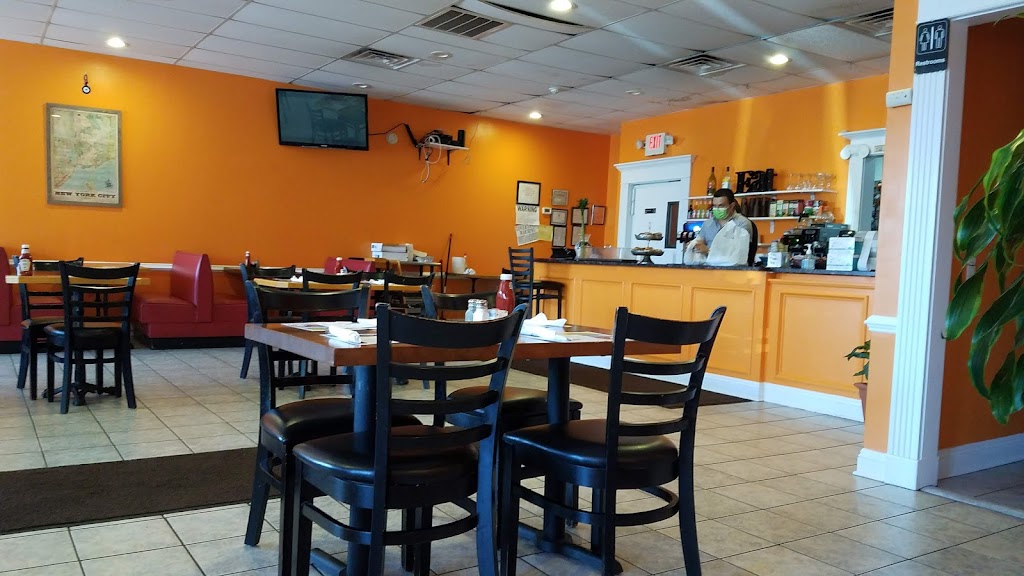 Pearl River Diner | 87 N Middletown Rd, Pearl River, NY 10965, USA | Phone: (845) 732-8400