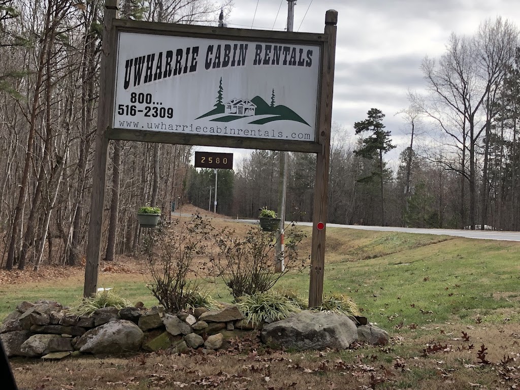 Uwharrie Cabin Rentals | 2580 NC-109, Troy, NC 27371, USA | Phone: (800) 516-2309