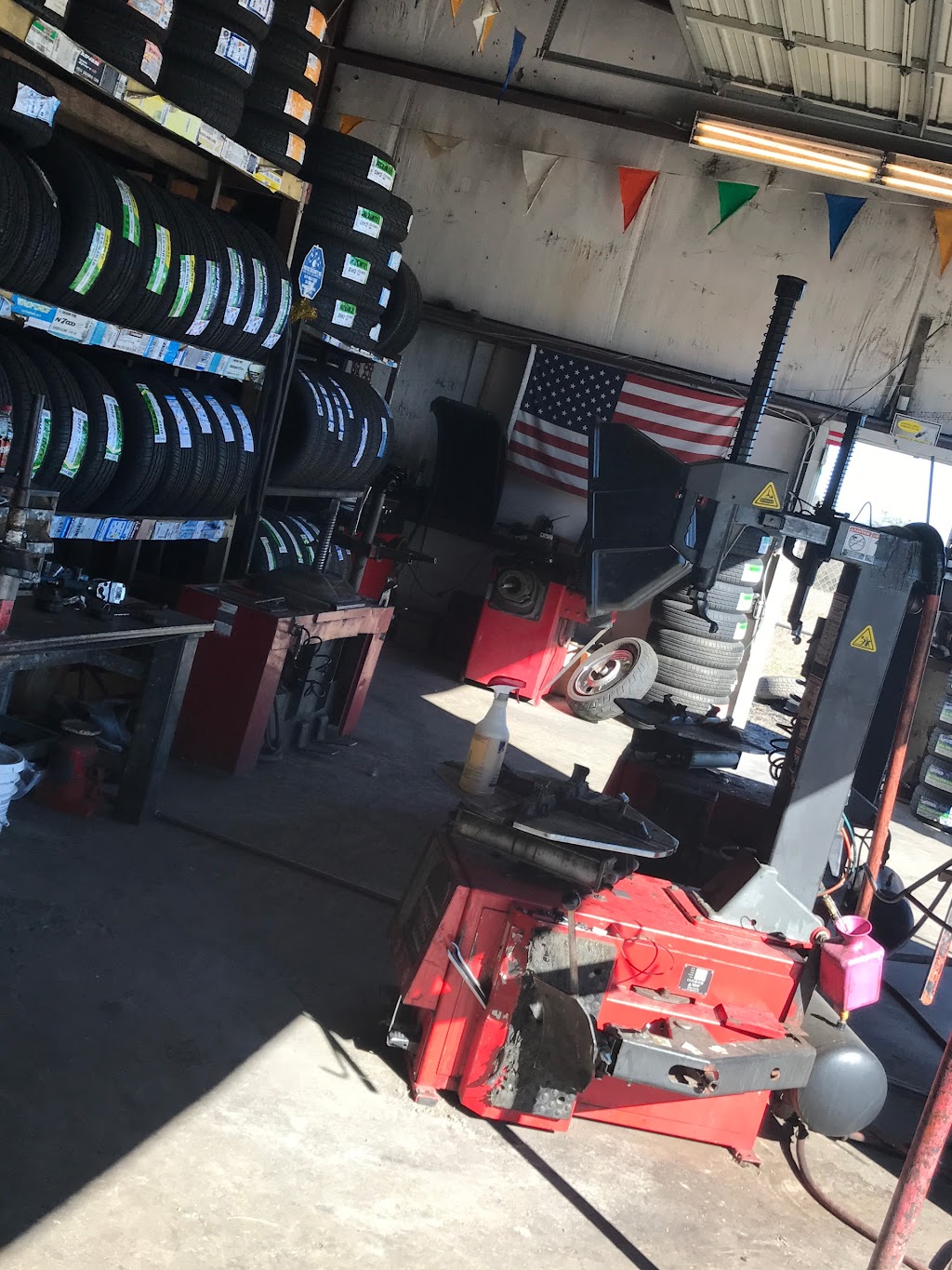 Catrachos Tire & Mufflers | 421 E Audie Murphy Pkwy, Farmersville, TX 75442, USA | Phone: (972) 782-8287