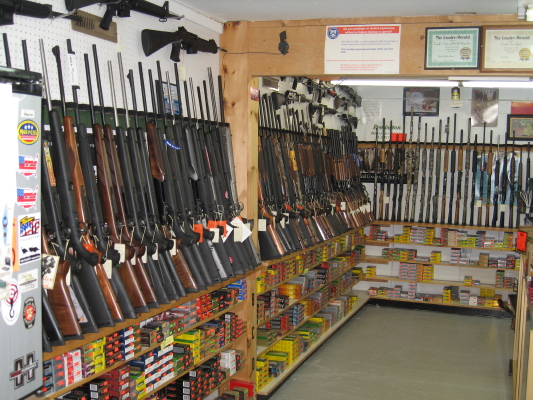 Franks Gun Shop Inc | 3831 NY-30, Amsterdam, NY 12010, USA | Phone: (518) 883-5053
