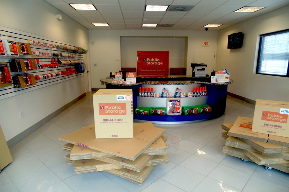 Public Storage | 7828 N Tryon St, Charlotte, NC 28262, USA | Phone: (704) 266-1490