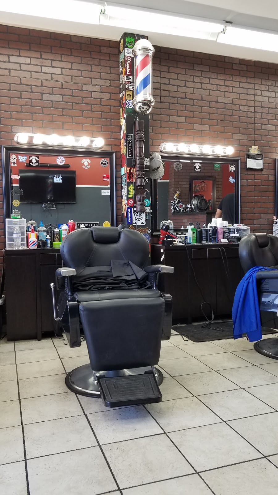 Hooligans Barber Shop | 12821 Penn St, Whittier, CA 90602, USA | Phone: (562) 696-0500