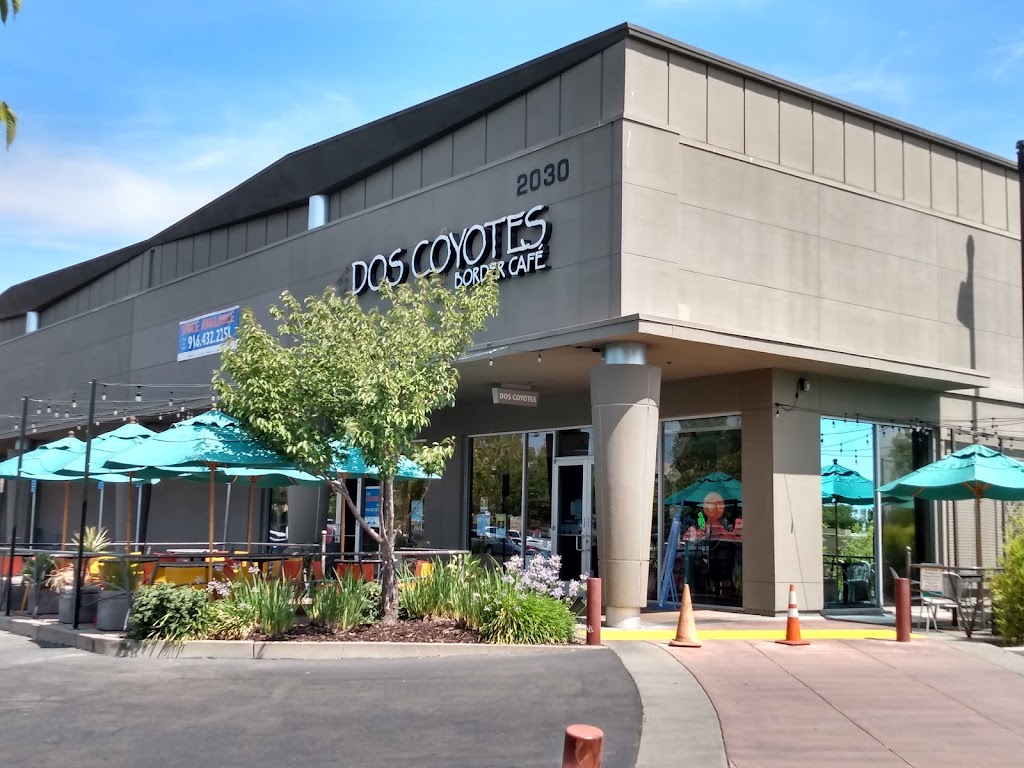 Dos Coyotes Border Cafe | Rocky Ridge Town Center, 2030 Douglas Blvd, Roseville, CA 95661, USA | Phone: (916) 772-0775