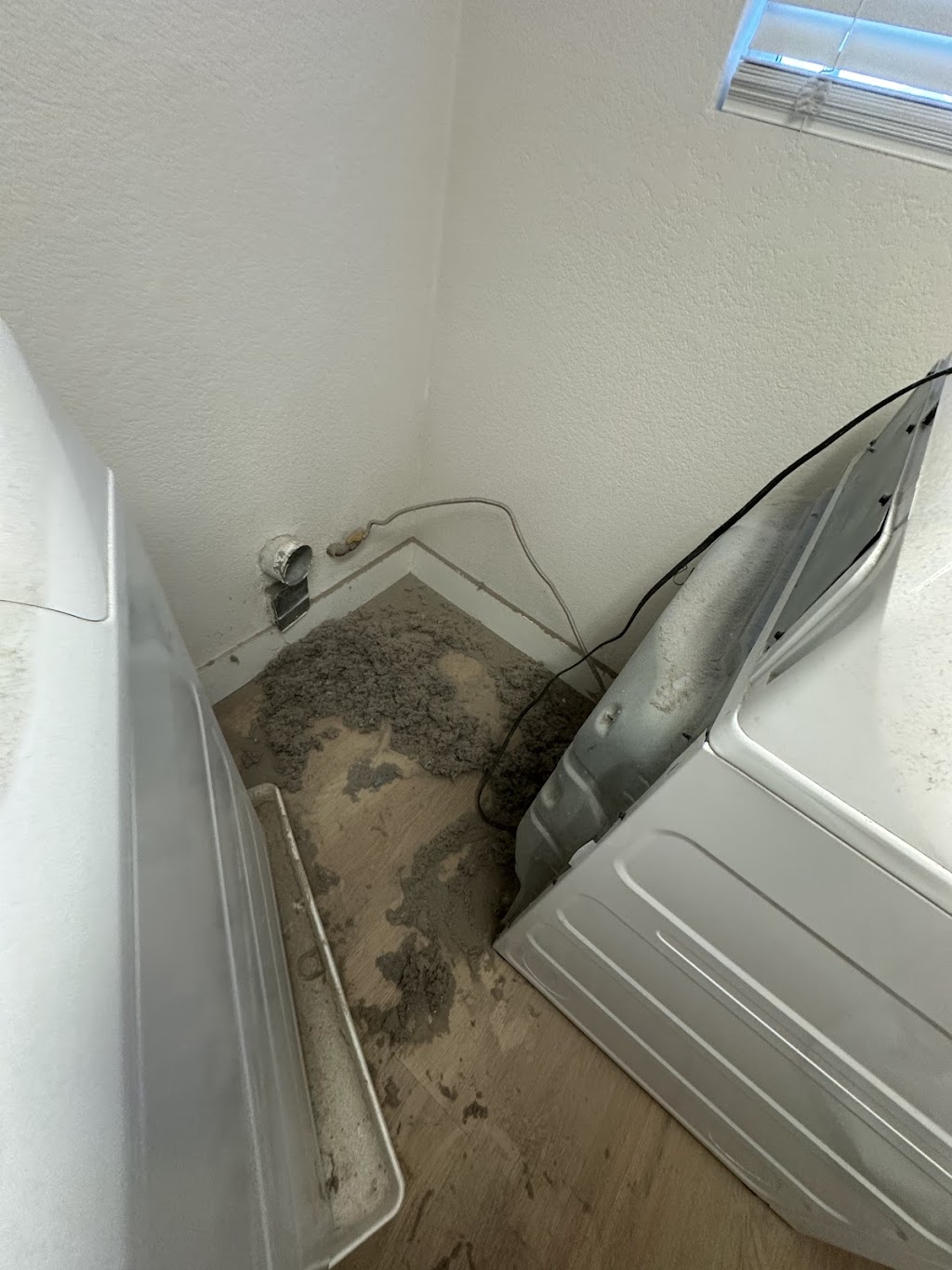 Yayitos carpet cleaning | 26445 Emerett Ln, Perris, CA 92571, USA | Phone: (951) 722-2476