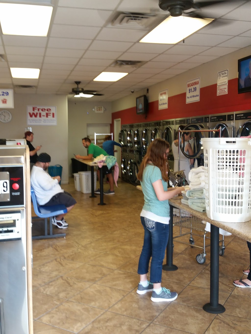 Laundry Express | 9402 N Central Ave UNIT 12, Phoenix, AZ 85020, USA | Phone: (602) 682-7761