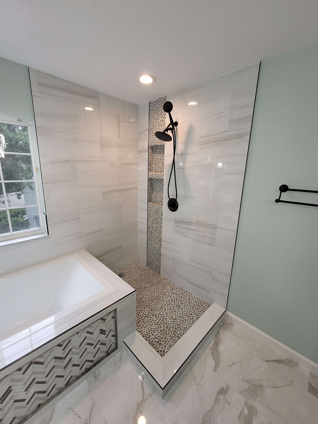 Affordable Shower & Renovation | 1493 Fawnwood Cir, Sarasota, FL 34232 | Phone: (941) 307-3847