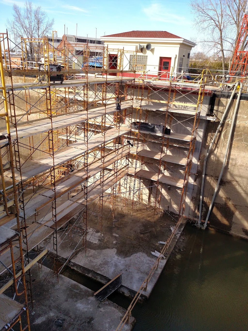 Iroquois Bar Corp. | 155 Commerce Dr, Lackawanna, NY 14218, USA | Phone: (716) 270-0433