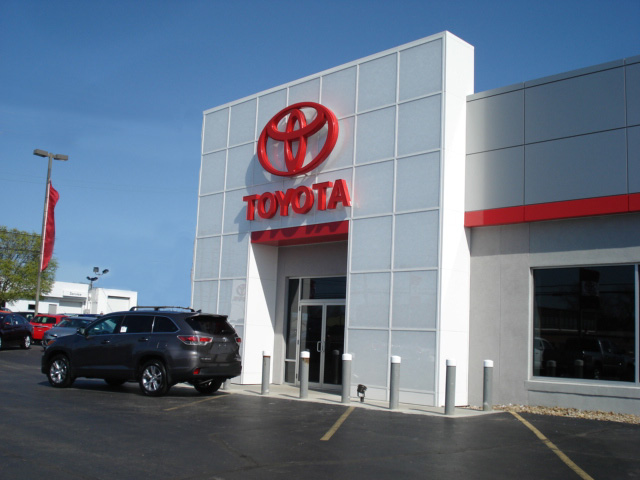 Toyota Of Wooster | 1363 W Old Lincoln Way, Wooster, OH 44691, USA | Phone: (800) 589-8797