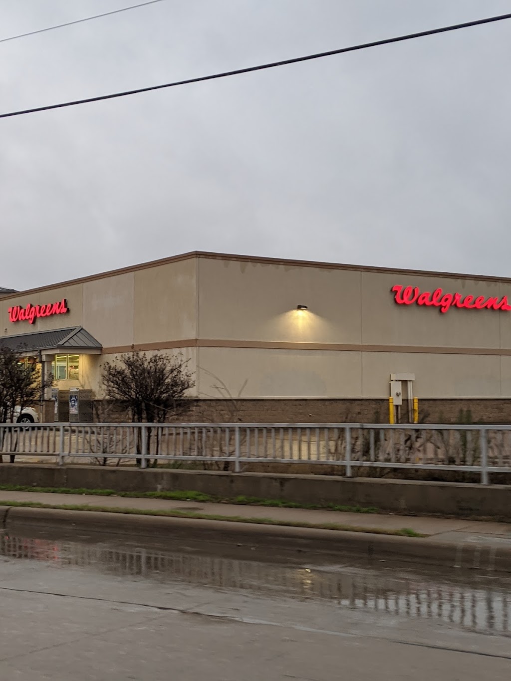 Walgreens | 4500 N Tarrant Pkwy, Fort Worth, TX 76244, USA | Phone: (817) 485-2547