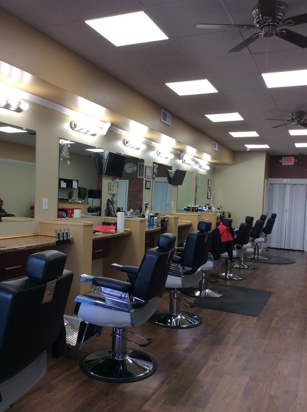 MT-Clippers Barbershop | 2071 Clove Rd, Staten Island, NY 10304, USA | Phone: (718) 448-7529