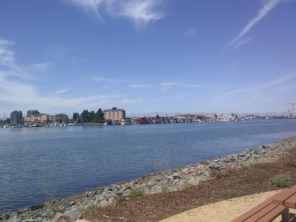 Eves Waterfront | 15 Embarcadero West, Oakland, CA 94607, USA | Phone: (510) 817-4477