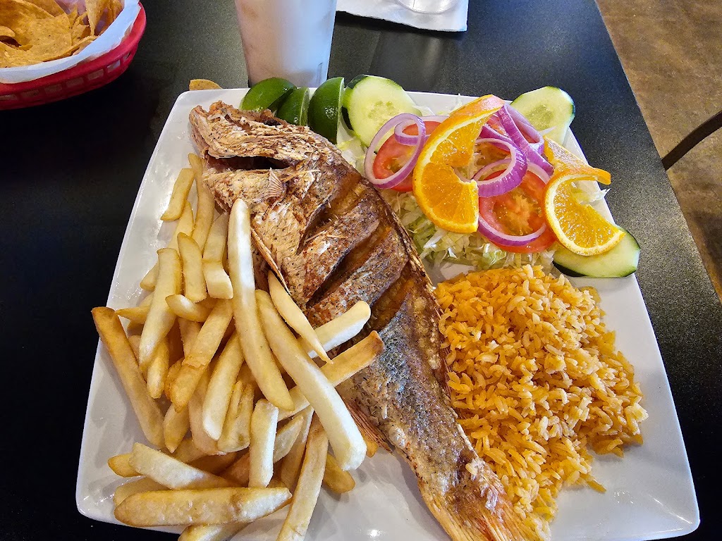 BarraCruda Seafood And Grill | 498 W Eldorado Pkwy, Little Elm, TX 75068, USA | Phone: (469) 362-0411