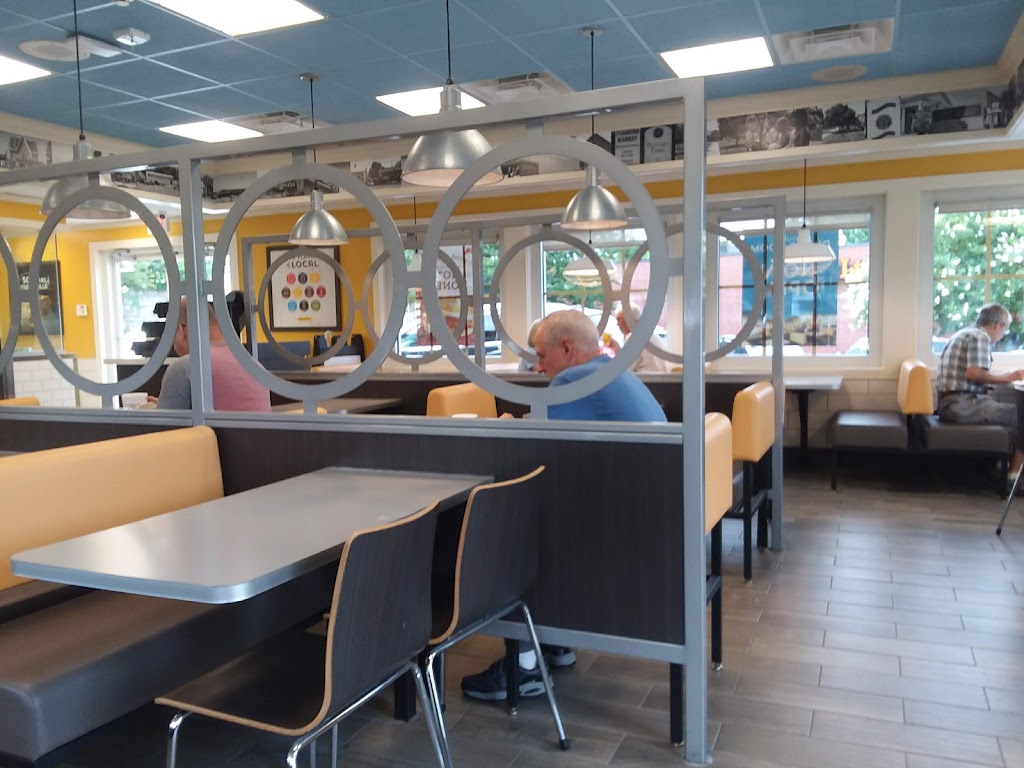 Biscuitville | 921 S Main St, Kernersville, NC 27284, USA | Phone: (336) 996-0616