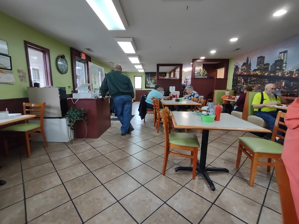 Little New York Family Restaurant | 103 N Main St, Leesburg, IN 46538, USA | Phone: (574) 453-2234