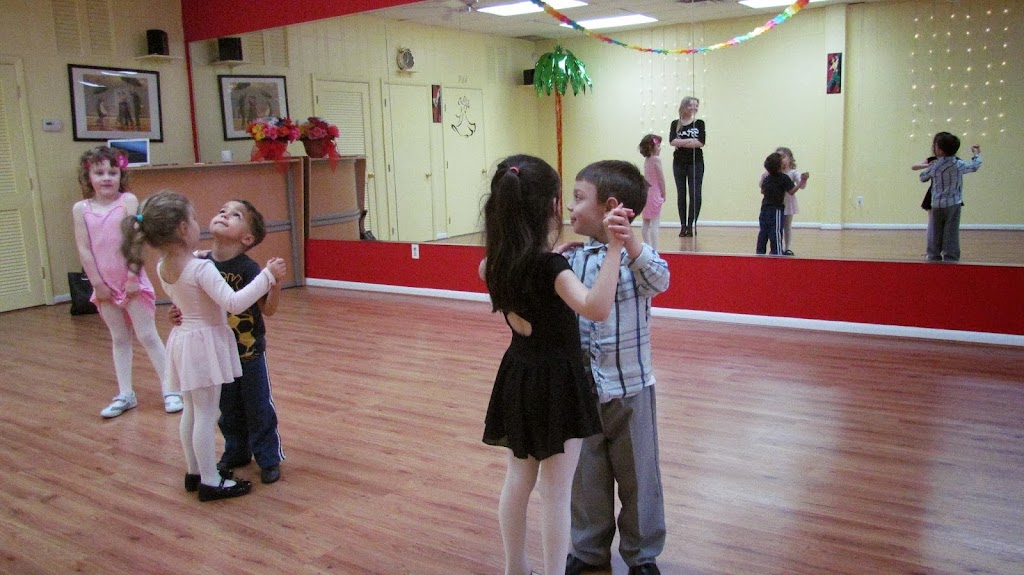 Dance A Lot Ballroom Studio | 7-19 Fair Lawn Ave, Fair Lawn, NJ 07410, USA | Phone: (201) 663-4336