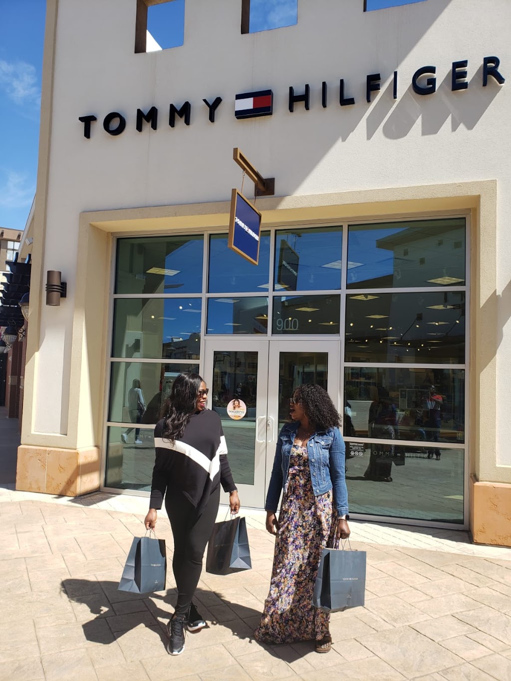 Tommy Hilfiger | 15853 N Fwy Ste #900, Fort Worth, TX 76177, USA | Phone: (682) 831-1487