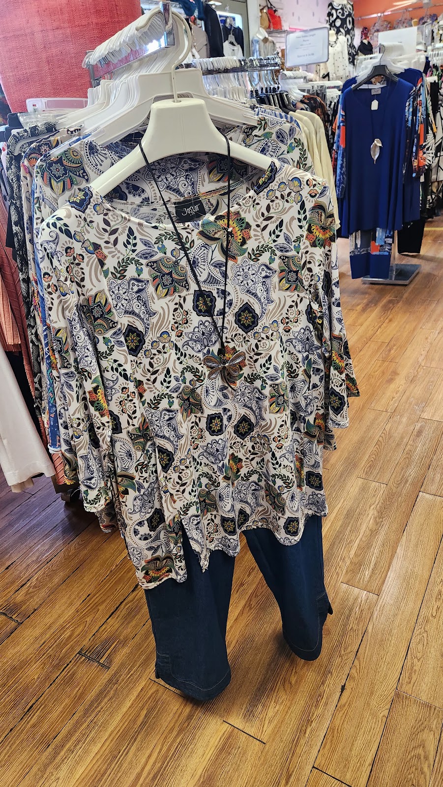 Eurasian Lady Boutique Plus | 735 Dodecanese Blvd, Tarpon Springs, FL 34689, USA | Phone: (727) 945-8837