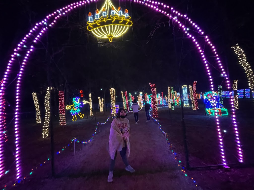 Prairie Lights FastPass | Lynn Creek Pkwy, Grand Prairie, TX 75052, USA | Phone: (972) 237-4569