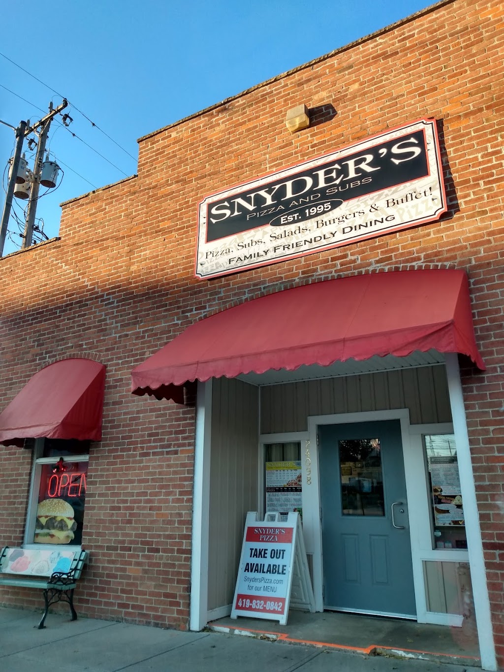 Snyder’s Pizza | 24098 Front St, Grand Rapids, OH 43522, USA | Phone: (419) 832-0842