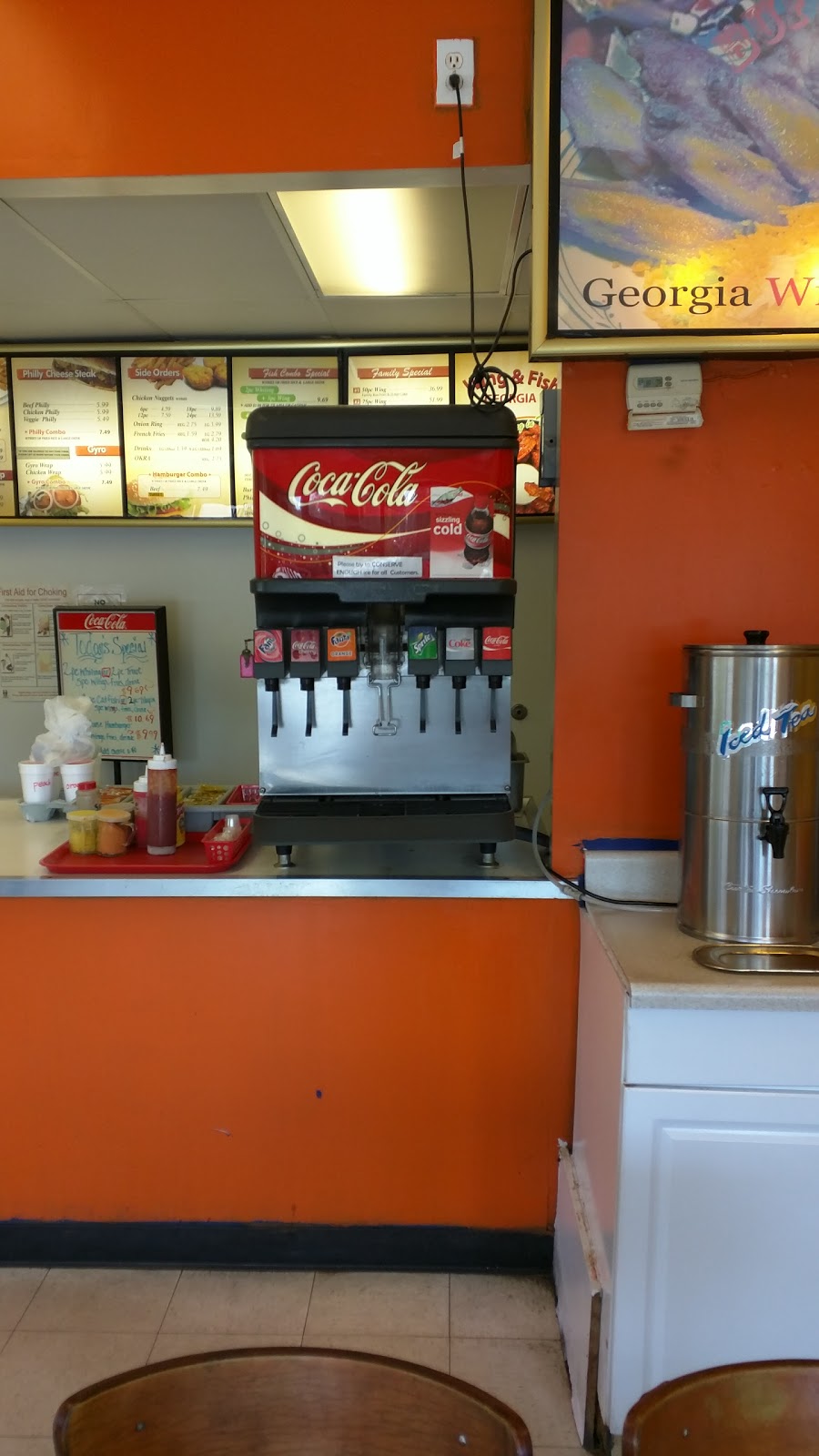 Wing & Fish | 216 NW Broad St # C, Fairburn, GA 30213, USA | Phone: (770) 892-4737