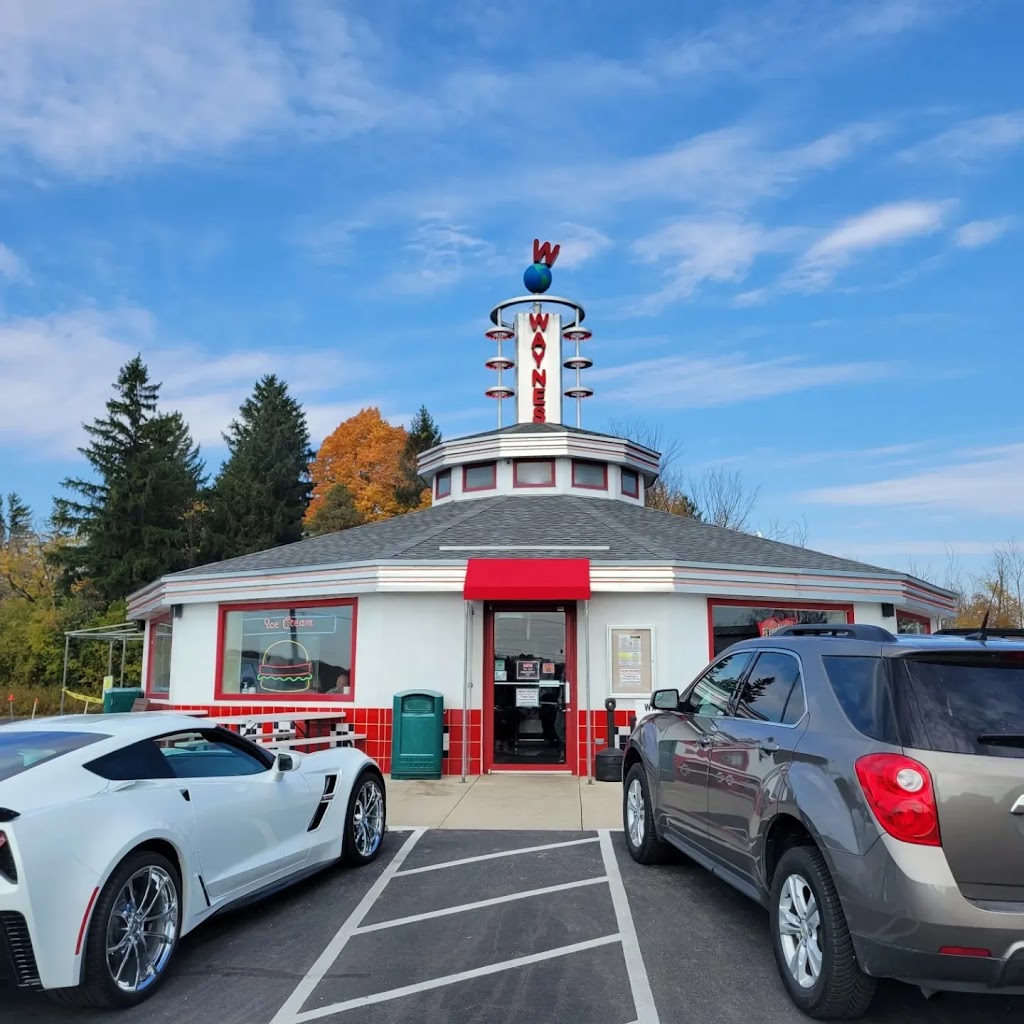 Waynes Drive-In | 1331 Covered Bridge Rd, Cedarburg, WI 53012, USA | Phone: (262) 375-9999