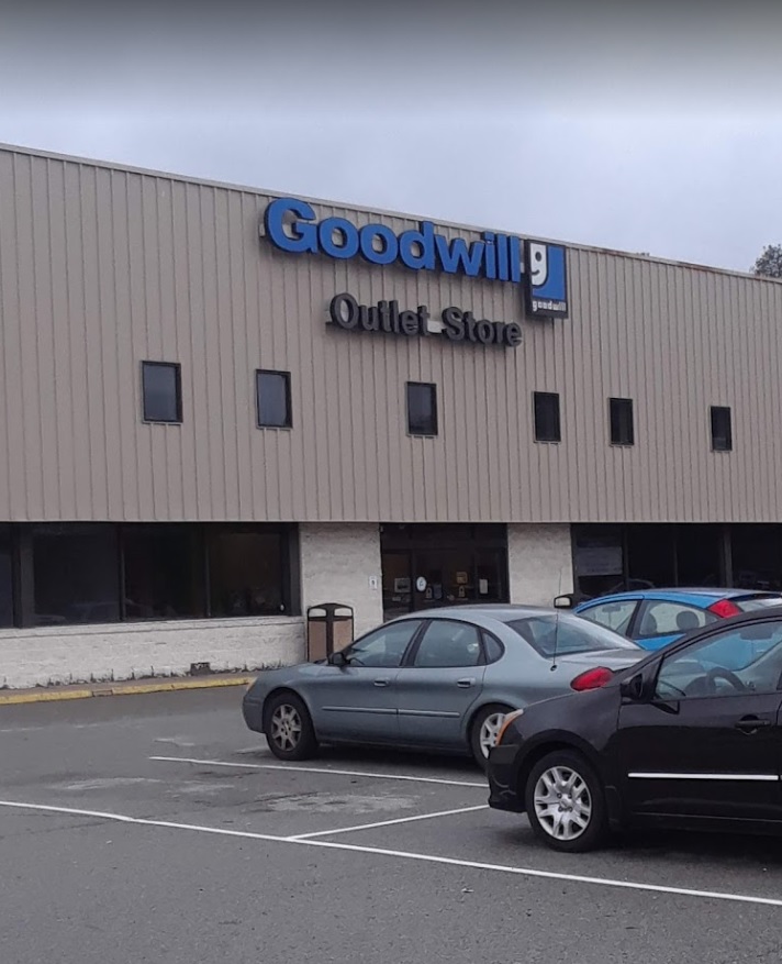 Goodwill North Versailles Outlet | 294 Lincoln Hwy, North Versailles, PA 15137, USA | Phone: (412) 816-1420