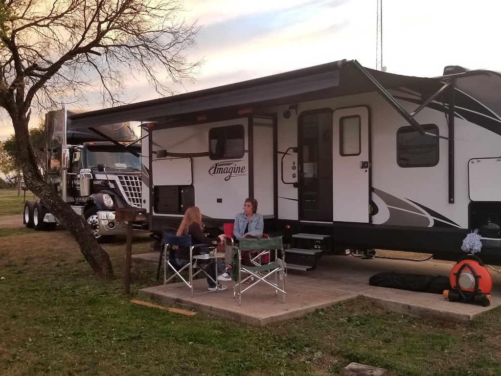 Vaquero Village RV Park | 16594 US-83, Laredo, TX 78045, USA | Phone: (956) 763-7771