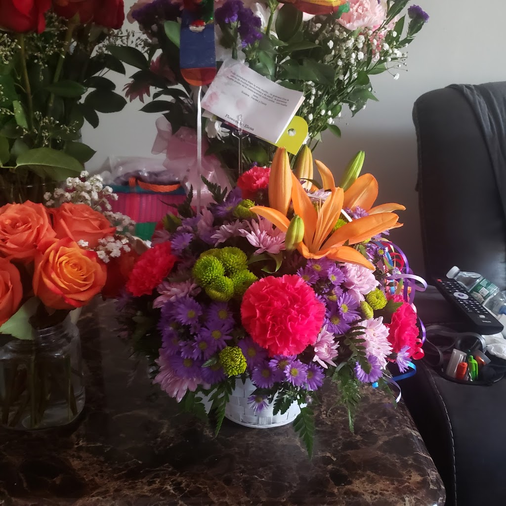 Flowers By Elena | 95 Broadway, Methuen, MA 01844 | Phone: (978) 683-4482