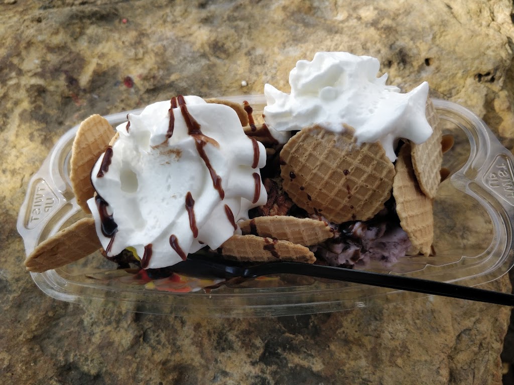 Selma’s Ice Cream Parlor | 3419 St Croix Trail S, Afton, MN 55001, USA | Phone: (651) 436-5131