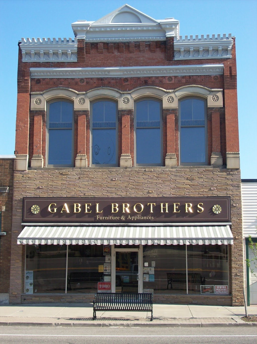 Gabel Bros. Furniture & Appliances | 27 W Main St, Gowanda, NY 14070, USA | Phone: (716) 532-3391