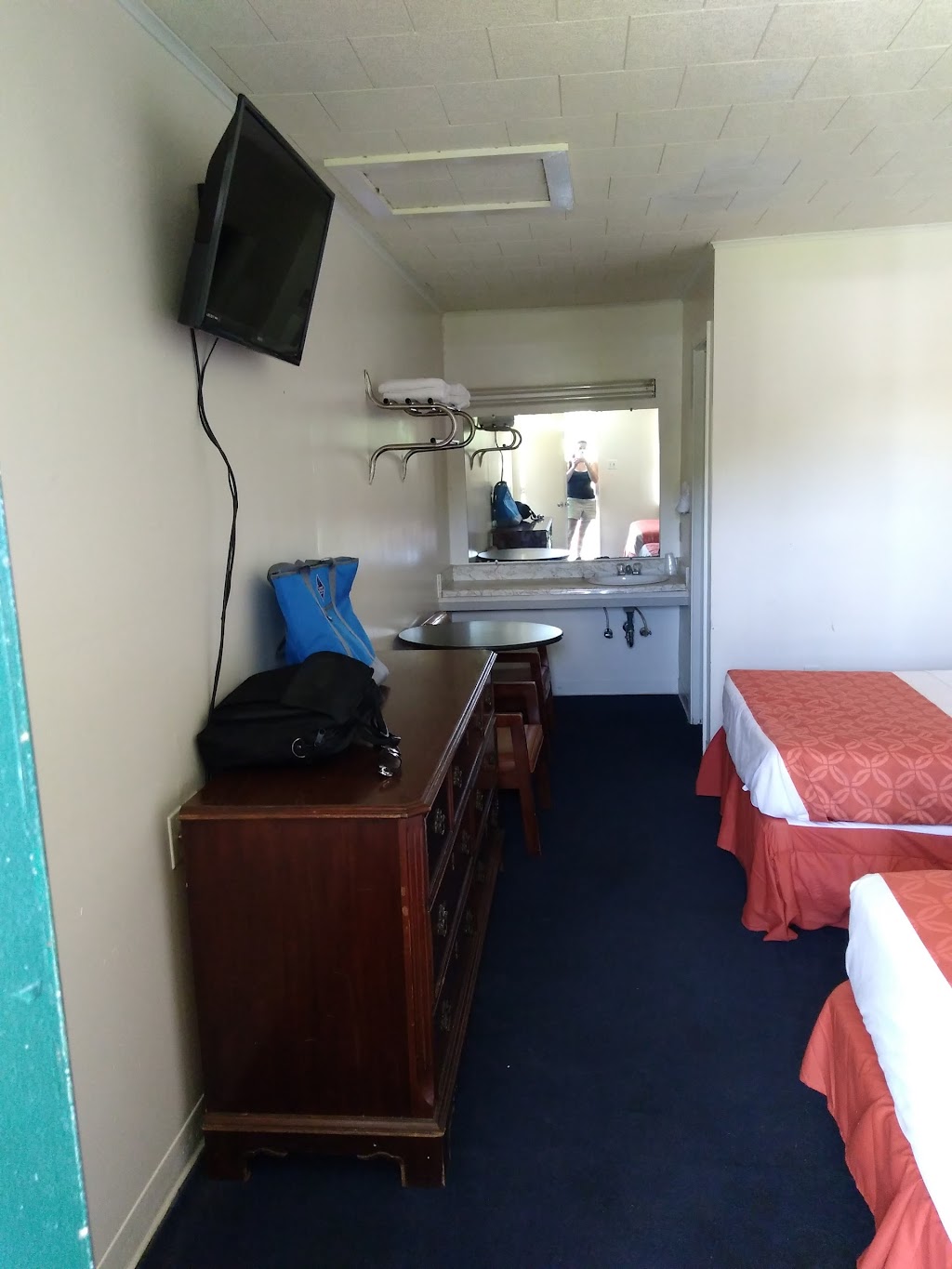 Jacks Motel | 20804 LA-1, Golden Meadow, LA 70357, USA | Phone: (985) 475-5169