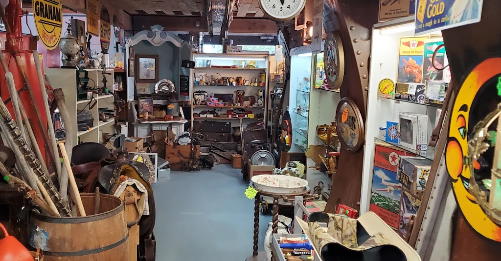 Old Maple Valley Antiques & Collectibles | 21635 Renton-Maple Valley Rd, Maple Valley, WA 98038, USA | Phone: (425) 432-9575