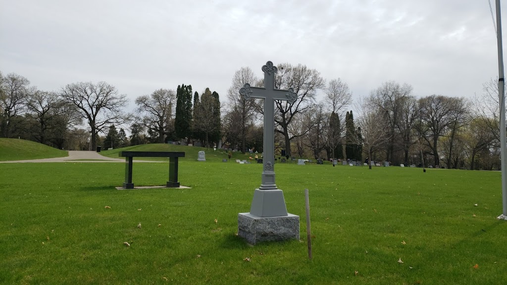 St. Mary of the Lake Cemetery | Stillwater St, White Bear Lake, MN 55115, USA | Phone: (651) 407-0532