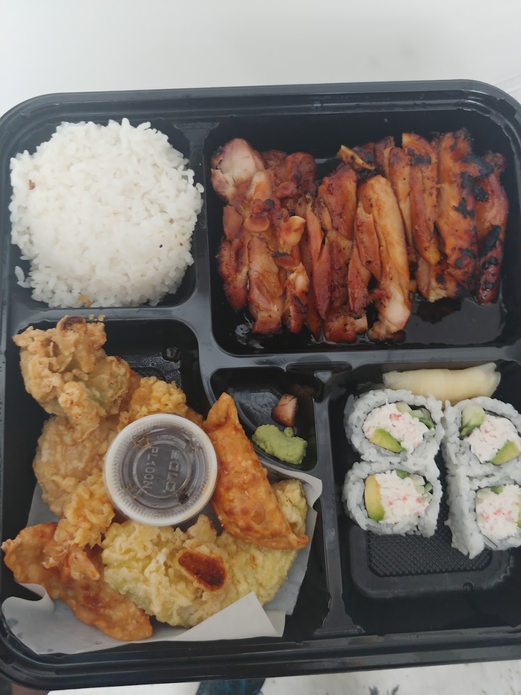 ASIAGINGER TERIYAKI & ROLL | 4119 4th Ave S, Seattle, WA 98134, USA | Phone: (206) 682-2444