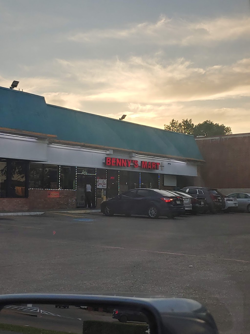 Bennys Mart | 5249 Broadway Blvd, Garland, TX 75043, USA | Phone: (972) 240-0931