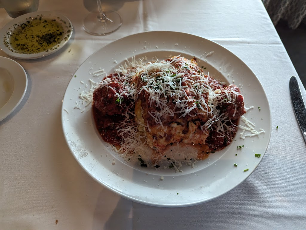 Scarpas Italian Restaurant | 1833 E Edgewood Dr, Lakeland, FL 33803, USA | Phone: (863) 937-8940