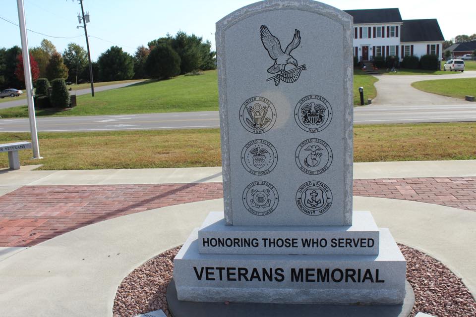 Veterans Memorial of Pleasant View | 2501 Pleasant View Rd, Pleasant View, TN 37146 | Phone: (615) 746-0600