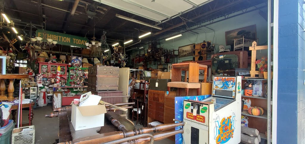 Riverview Antique N Marketplace | 911 Freeport Rd, Cheswick, PA 15024, USA | Phone: (724) 274-4874