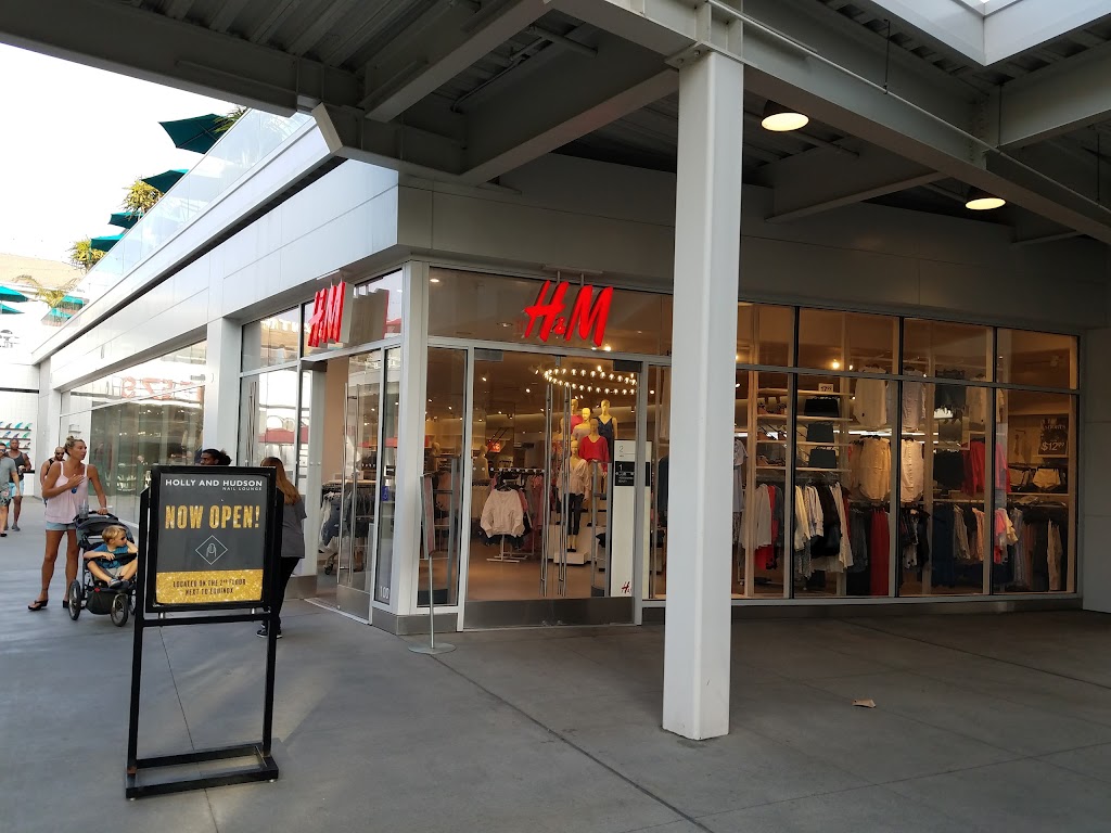 H&M | 21060 California 1 G100/G200, Huntington Beach, CA 92648, USA | Phone: (855) 466-7467