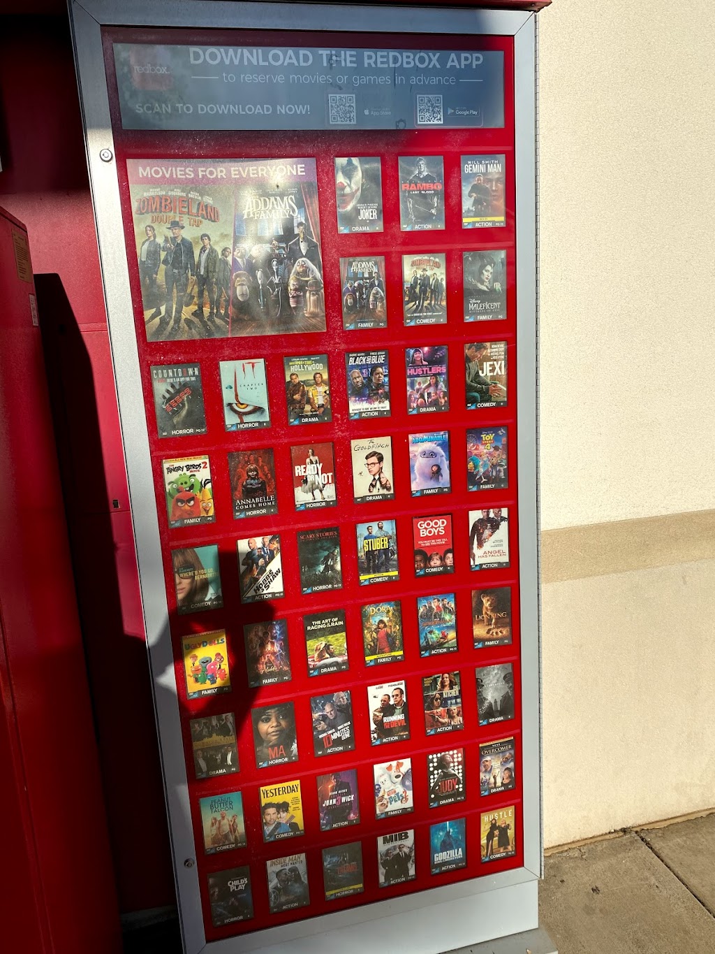 Redbox | 810 Willamette St, Pearl Harbor, HI 96860, USA | Phone: (866) 733-2693