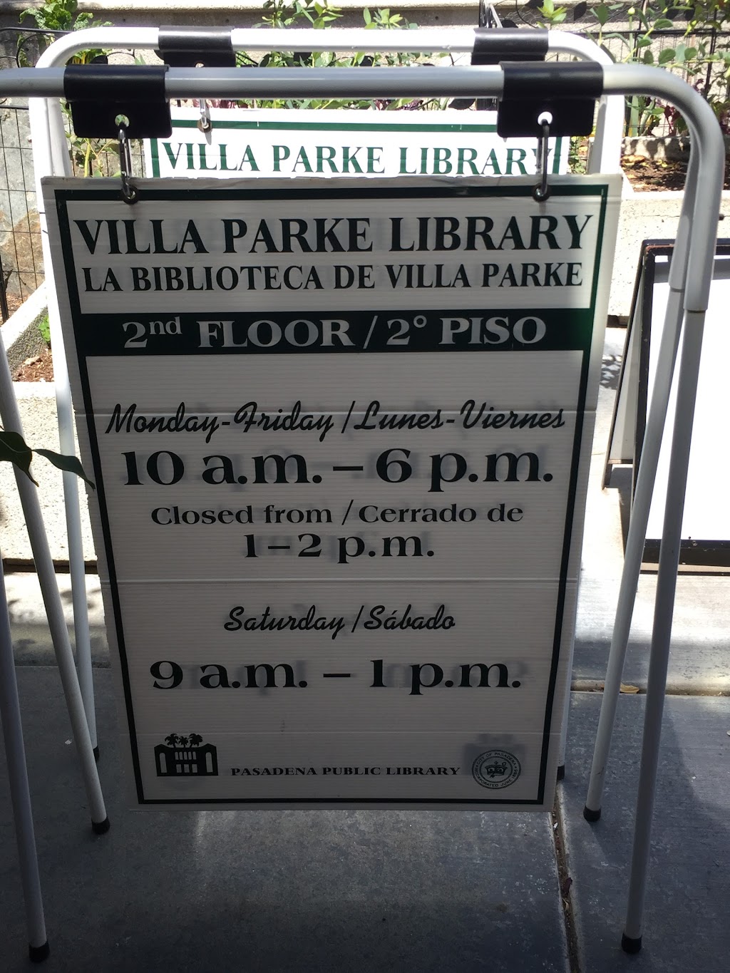 Villa Parke Community Center Branch Library | 363 E Villa St, Pasadena, CA 91101, USA | Phone: (626) 744-6510