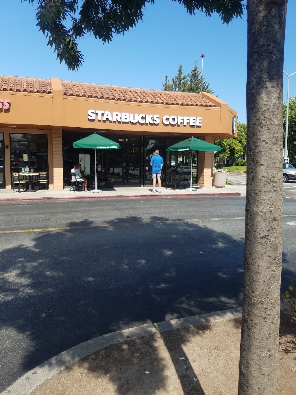 Starbucks | 1955 41st Ave, Capitola, CA 95010, USA | Phone: (831) 464-8091