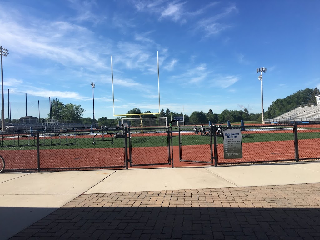Downers Grove South High School | 1436 Norfolk St, Downers Grove, IL 60516, USA | Phone: (630) 795-8500