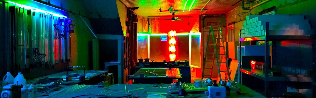 Evrglo Neon Signs | 110 E Wood St, Hillsboro, IL 62049, USA | Phone: (217) 532-5000