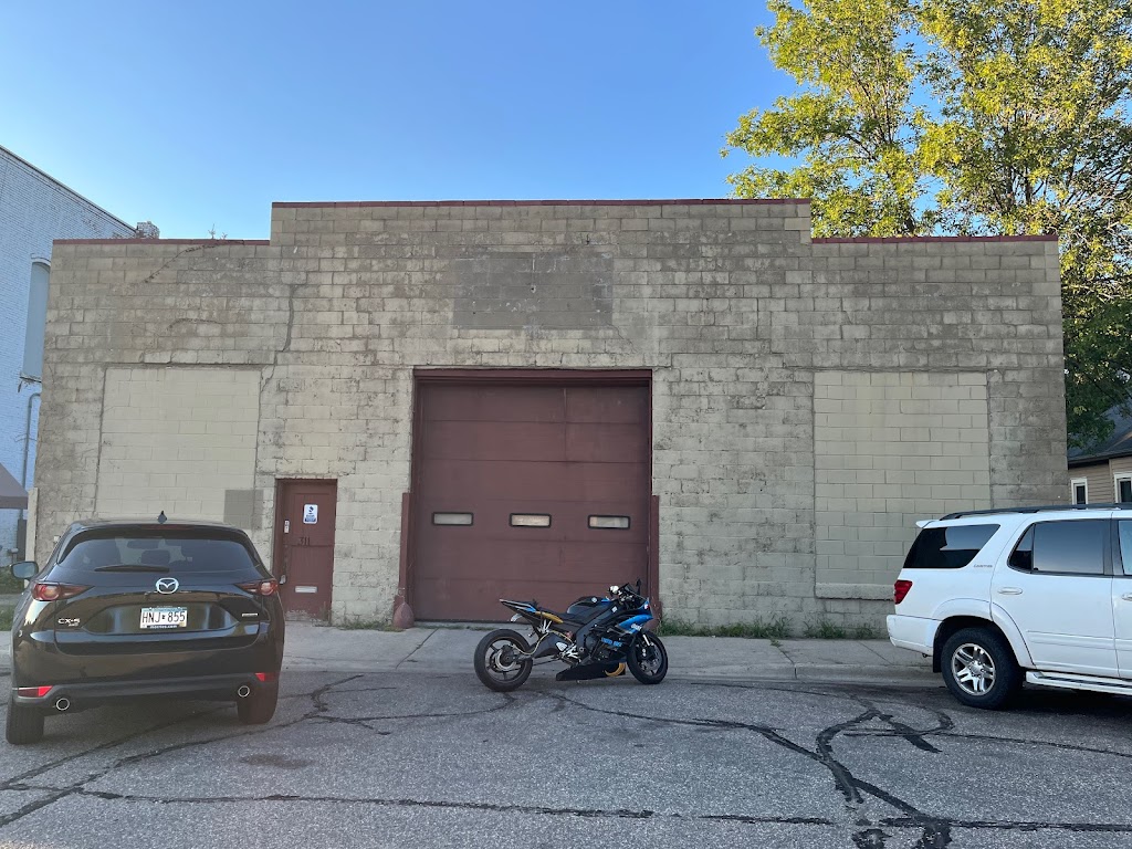 J&R Auto Body | 311 Water St, Jordan, MN 55352, USA | Phone: (763) 401-3794