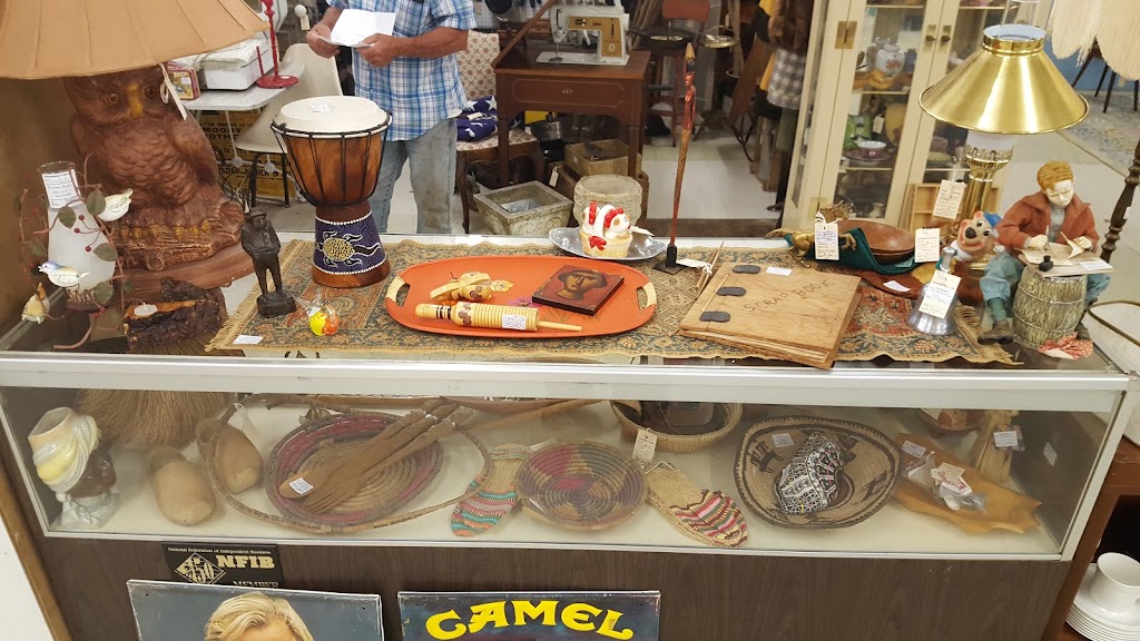 Grandaddys Antique Mall | 2316 Maple Ave, Burlington, NC 27215, USA | Phone: (336) 570-1997