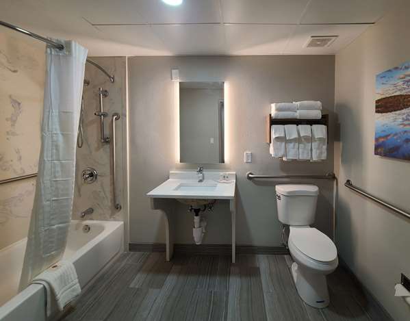 Comfort Inn Boston Milford | 24 Beaver St, Milford, MA 01757, USA | Phone: (508) 478-8243