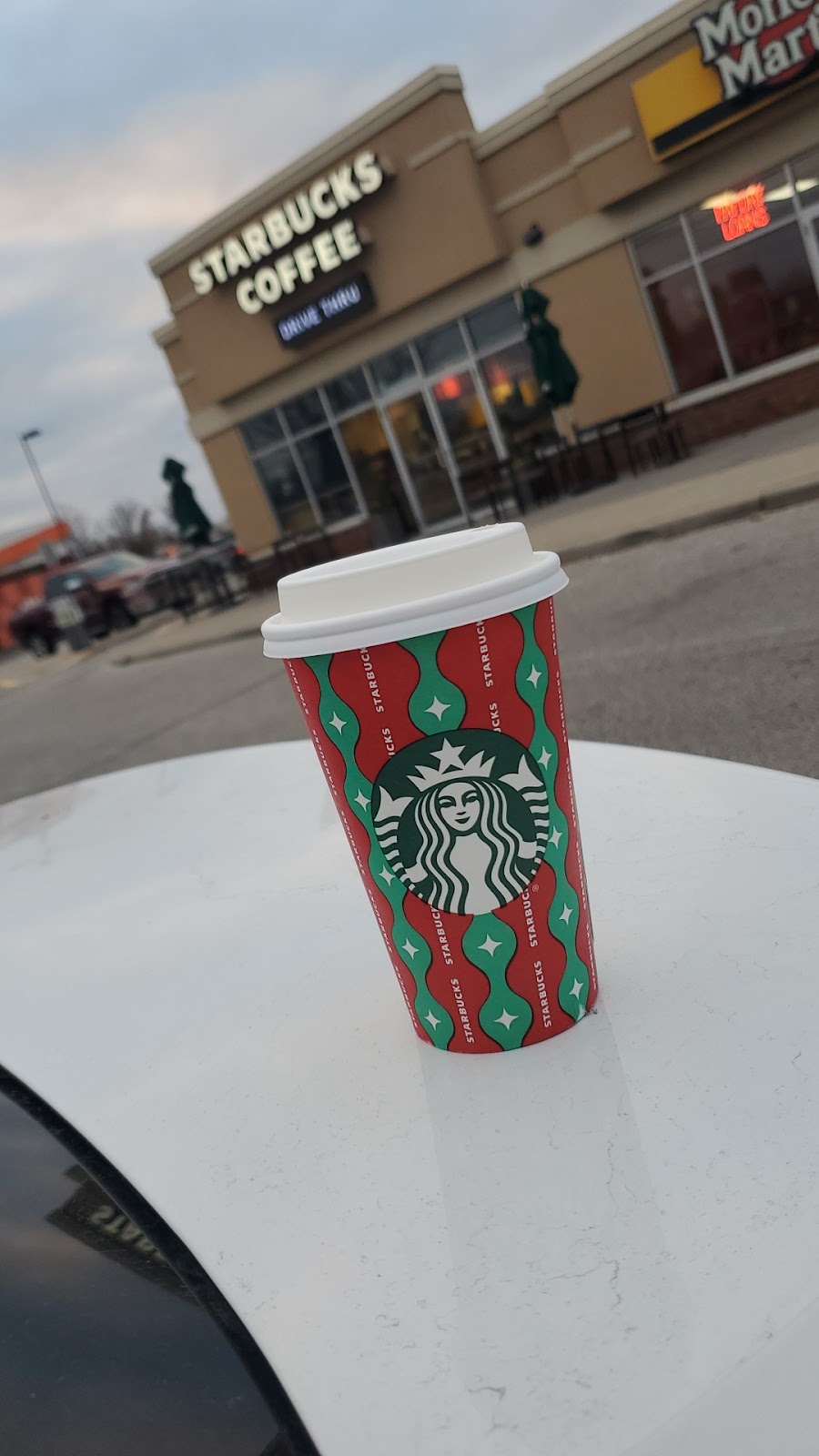 Starbucks | 6638 Tecumseh Rd E, Windsor, ON N8T 1E6, Canada | Phone: (519) 945-1785